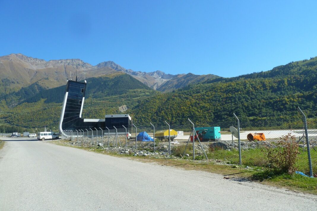 მესტიის აეროპორტი — თამარ მეფის სახელობის აეროპორტის ტერმინალი, ნატახტარი–მესტია ფრენა